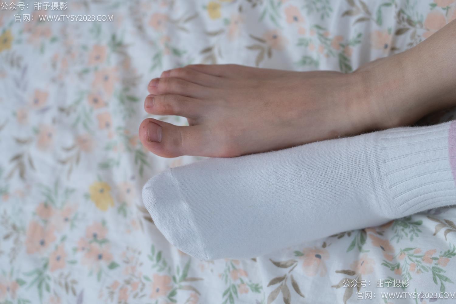 图片[90]-甜予摄影 NO.055 筱筱-板鞋、白棉袜、裸足[116P] – 速更版-美库