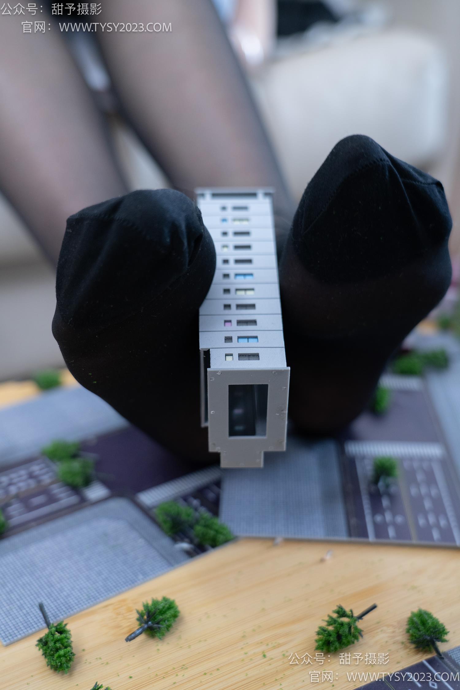 图片[68]-甜予摄影 NO.056 璇璇-高跟鞋、黑丝、白丝、裸足、小人国剧情[194P] – 速更版-美库