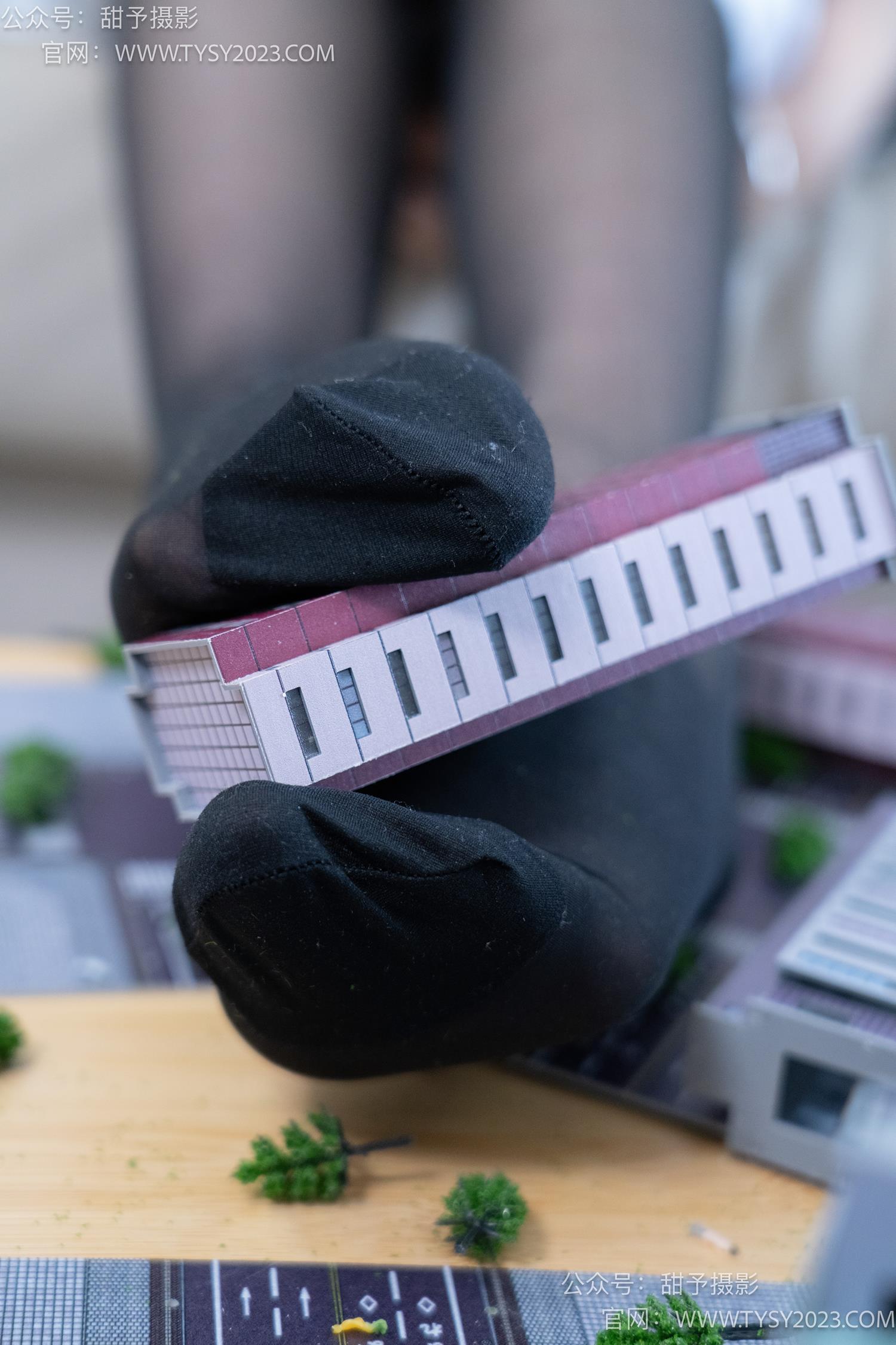 图片[72]-甜予摄影 NO.056 璇璇-高跟鞋、黑丝、白丝、裸足、小人国剧情[194P] – 速更版-美库