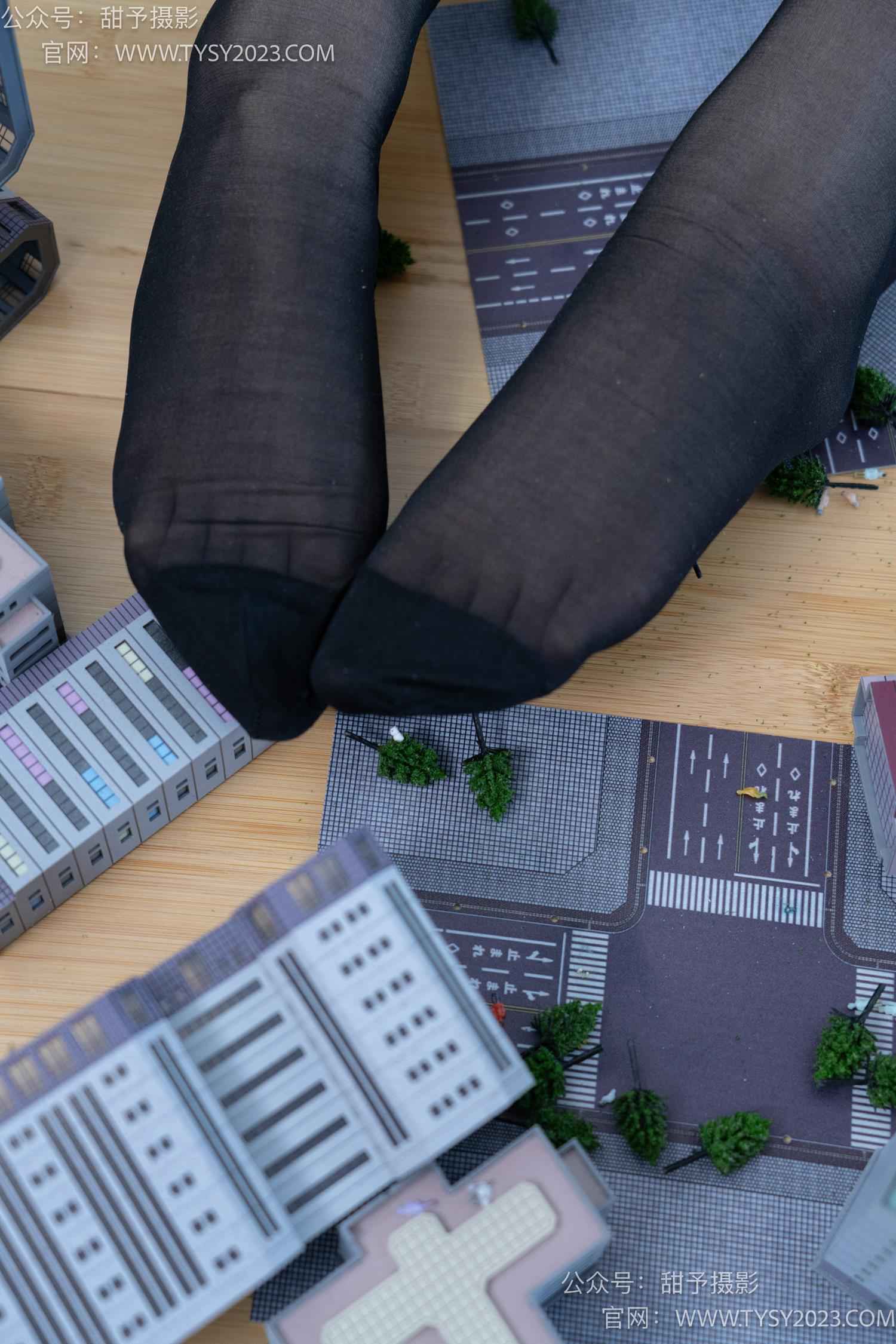 图片[83]-甜予摄影 NO.056 璇璇-高跟鞋、黑丝、白丝、裸足、小人国剧情[194P] – 速更版-美库