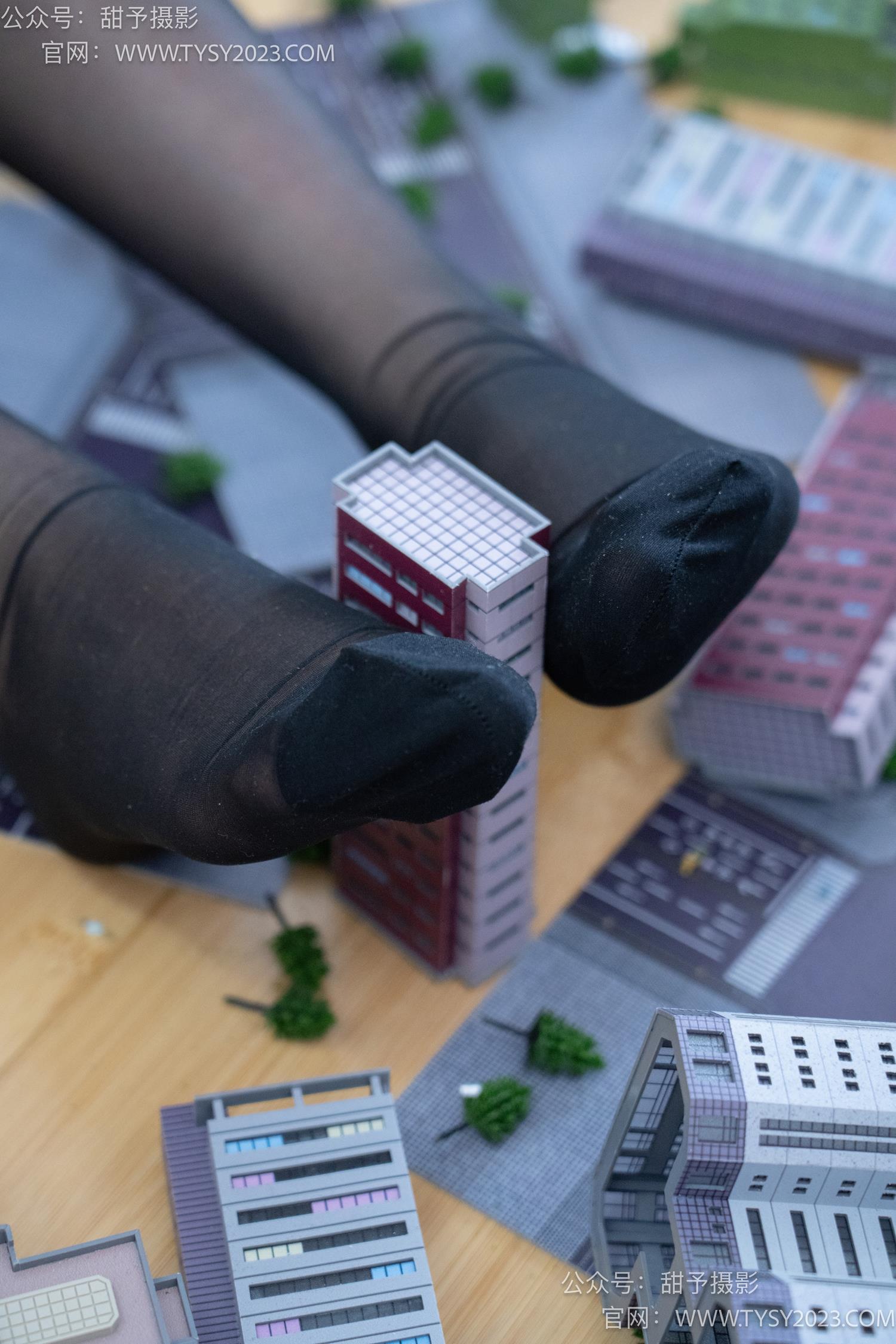 图片[96]-甜予摄影 NO.056 璇璇-高跟鞋、黑丝、白丝、裸足、小人国剧情[194P] – 速更版-美库