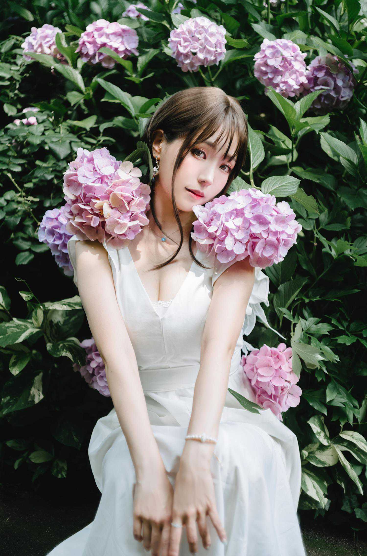 图片[28]-Ely_eee(ElyEE子)  – Rainy Season 雨季繡球花[31P] – 速更版-美库