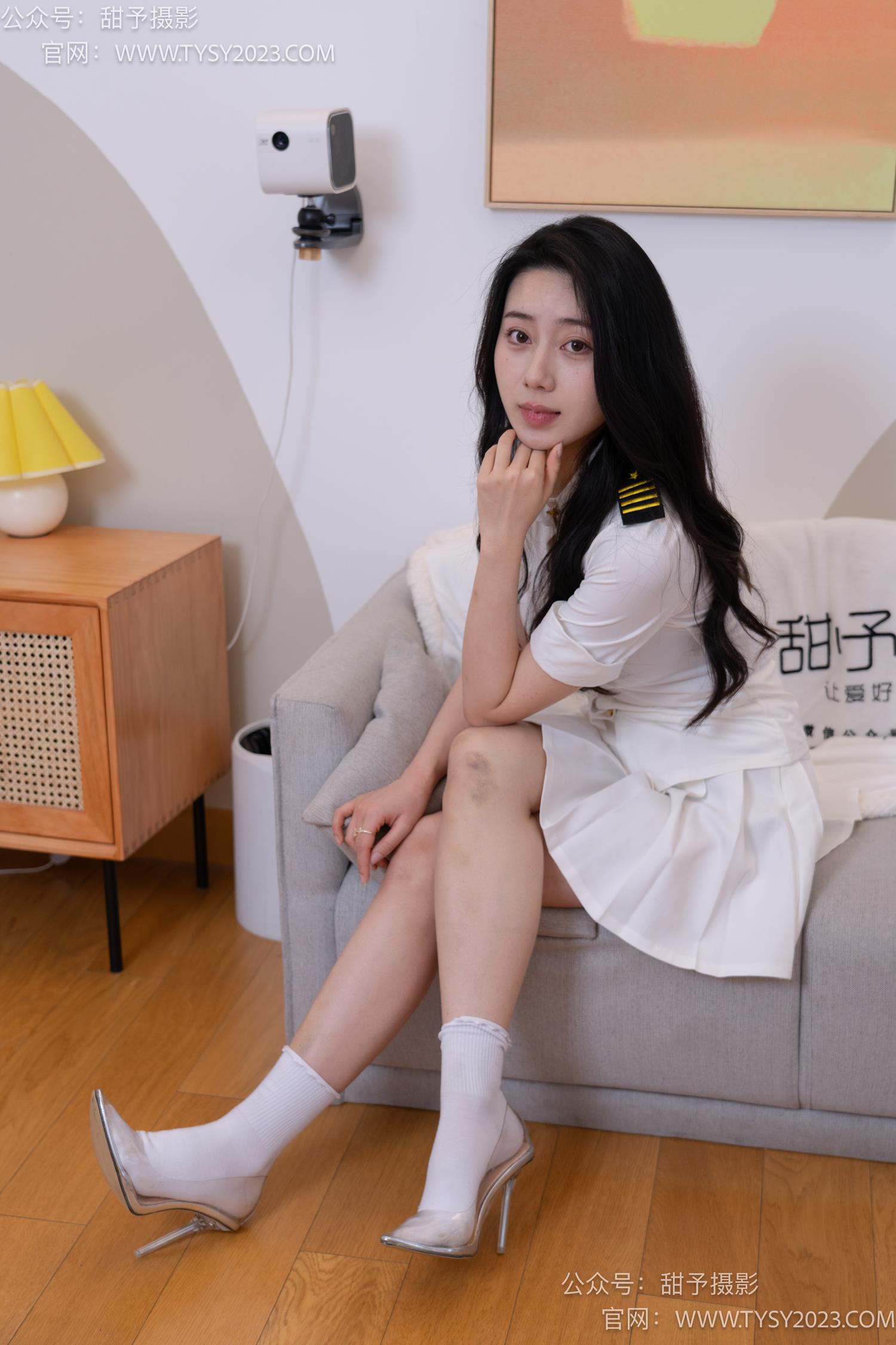 图片[15]-甜予摄影 NO.057 鱼鱼-制服、透明高跟鞋、自然穿脏白棉袜、裸足[139P] – 速更版-美库