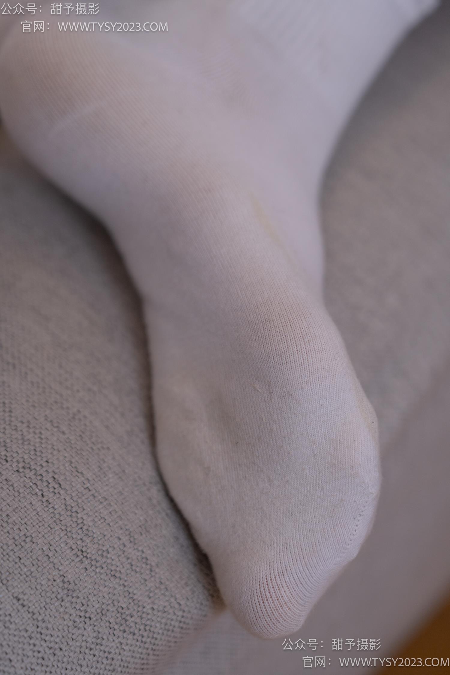 图片[35]-甜予摄影 NO.057 鱼鱼-制服、透明高跟鞋、自然穿脏白棉袜、裸足[139P] – 速更版-美库