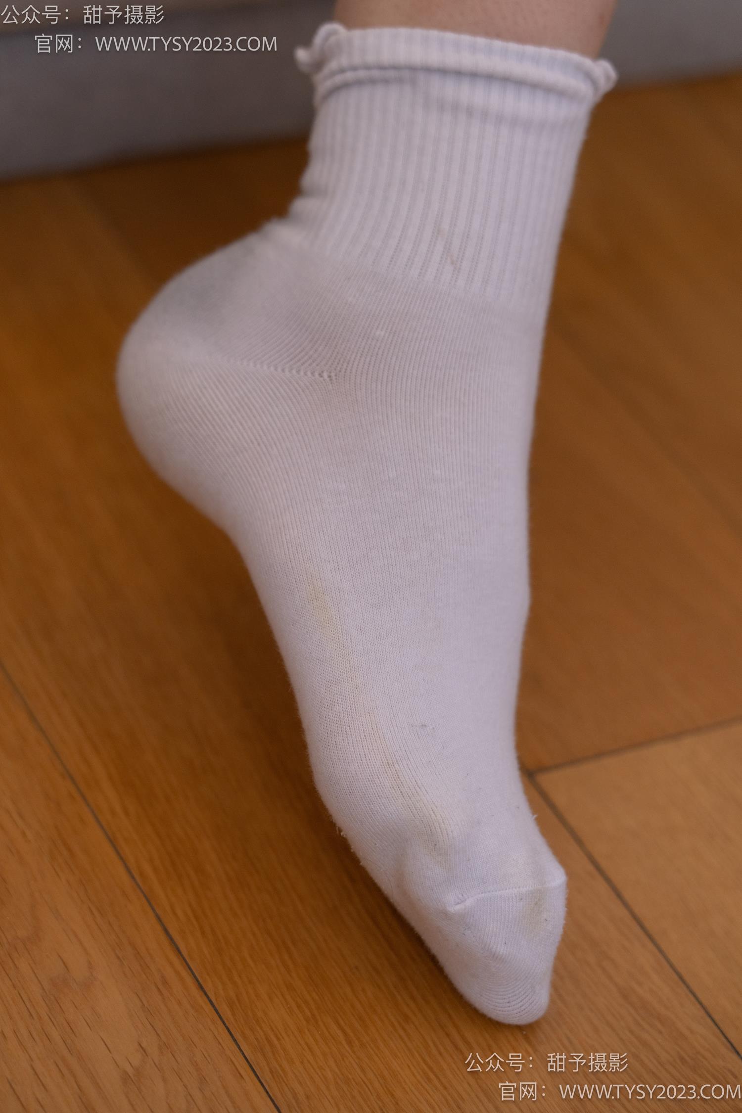 图片[38]-甜予摄影 NO.057 鱼鱼-制服、透明高跟鞋、自然穿脏白棉袜、裸足[139P] – 速更版-美库