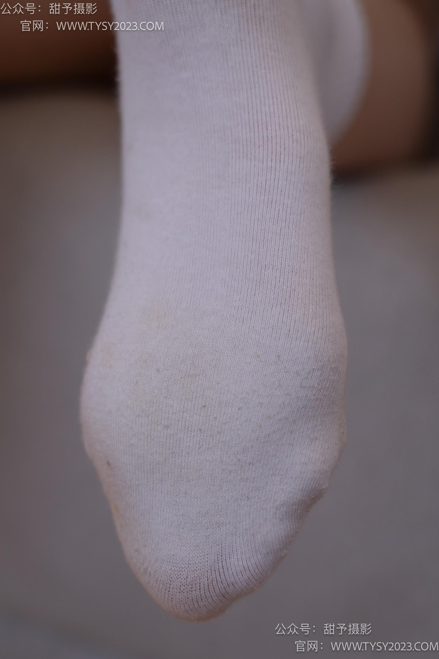 图片[48]-甜予摄影 NO.057 鱼鱼-制服、透明高跟鞋、自然穿脏白棉袜、裸足[139P] – 速更版-美库