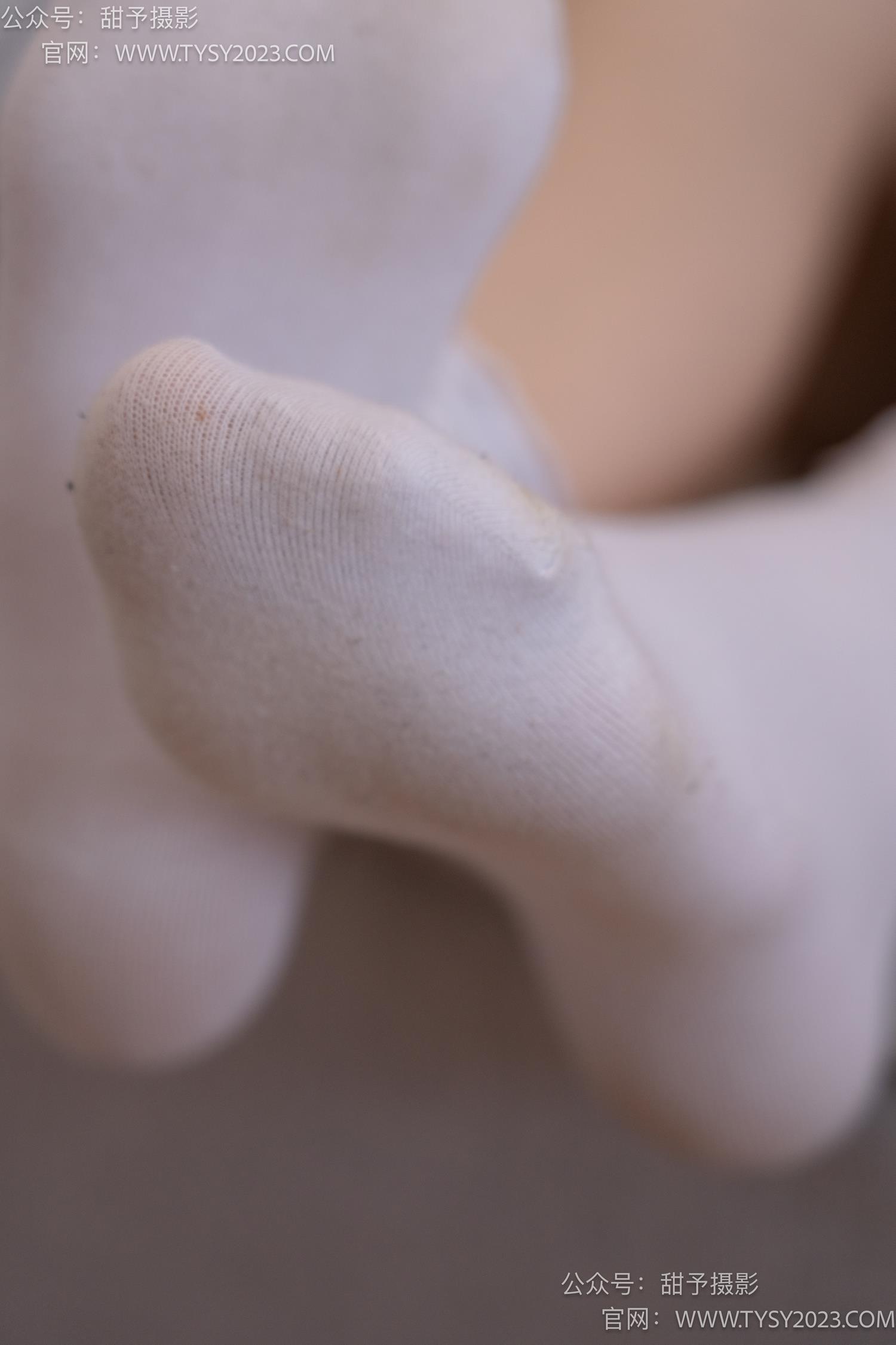 图片[62]-甜予摄影 NO.057 鱼鱼-制服、透明高跟鞋、自然穿脏白棉袜、裸足[139P] – 速更版-美库