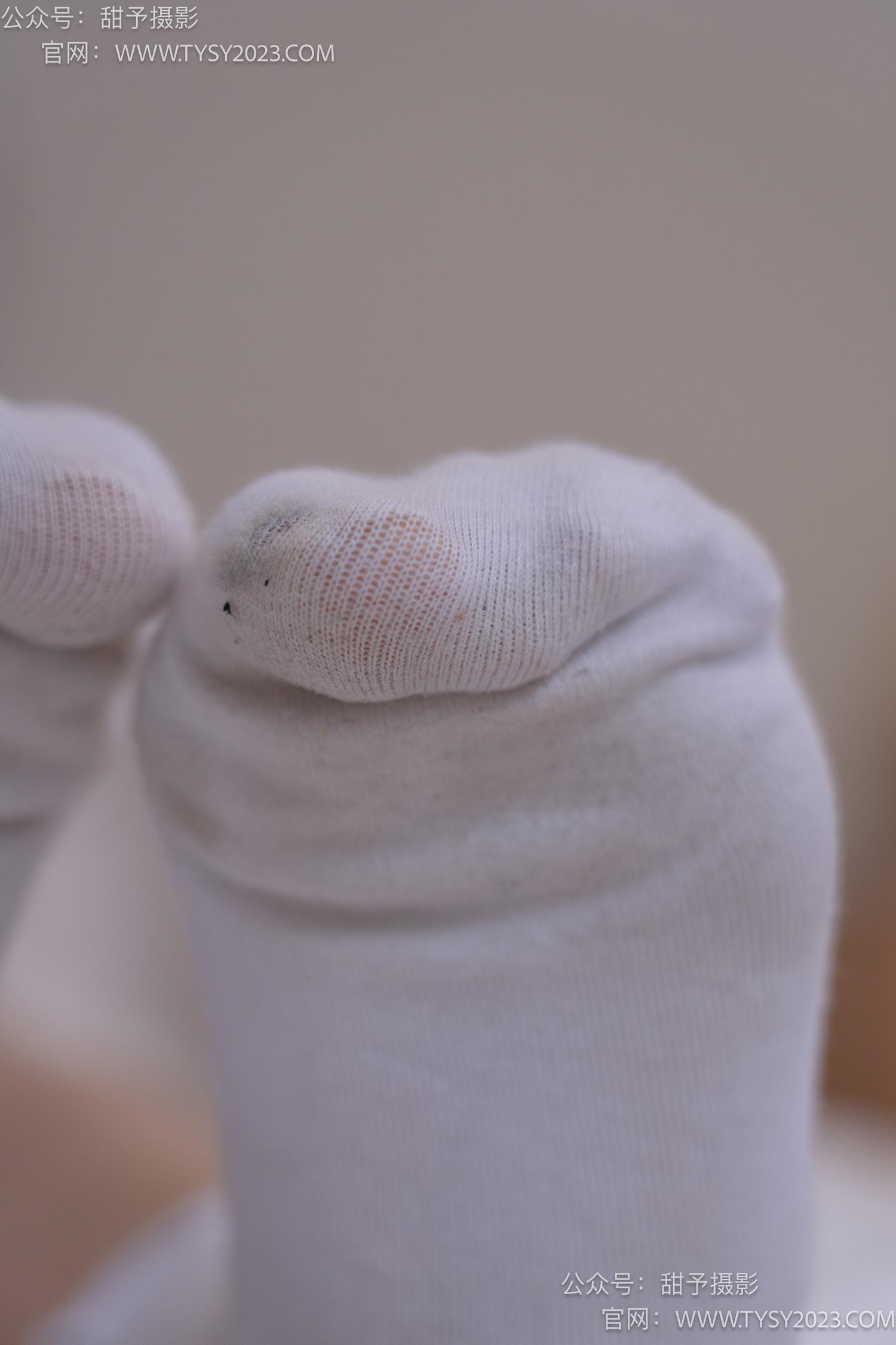 图片[76]-甜予摄影 NO.057 鱼鱼-制服、透明高跟鞋、自然穿脏白棉袜、裸足[139P] – 速更版-美库