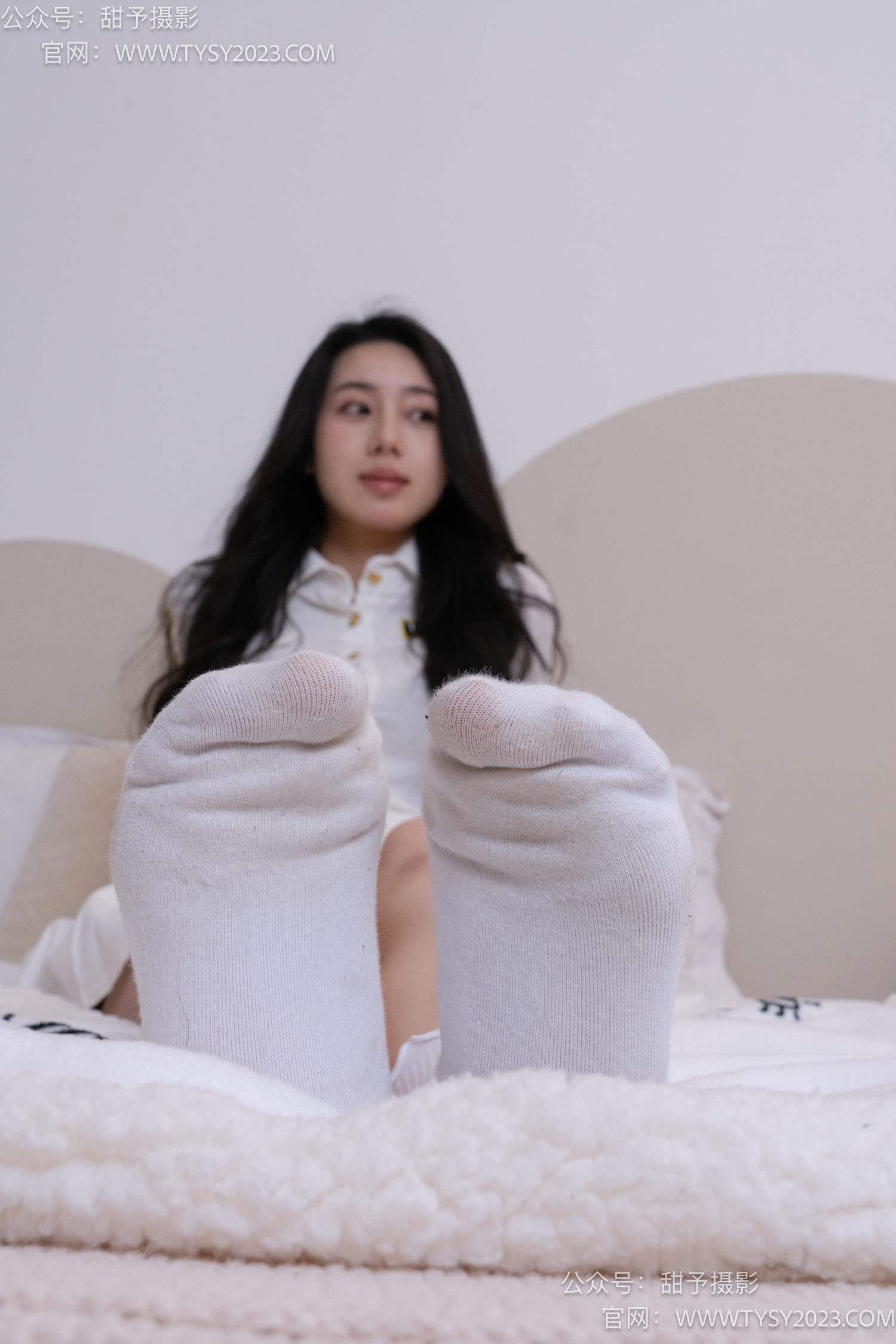 图片[91]-甜予摄影 NO.057 鱼鱼-制服、透明高跟鞋、自然穿脏白棉袜、裸足[139P] – 速更版-美库