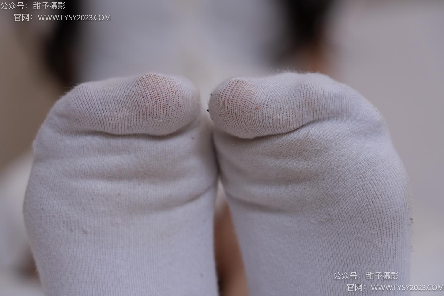 图片[92]-甜予摄影 NO.057 鱼鱼-制服、透明高跟鞋、自然穿脏白棉袜、裸足[139P] – 速更版-美库
