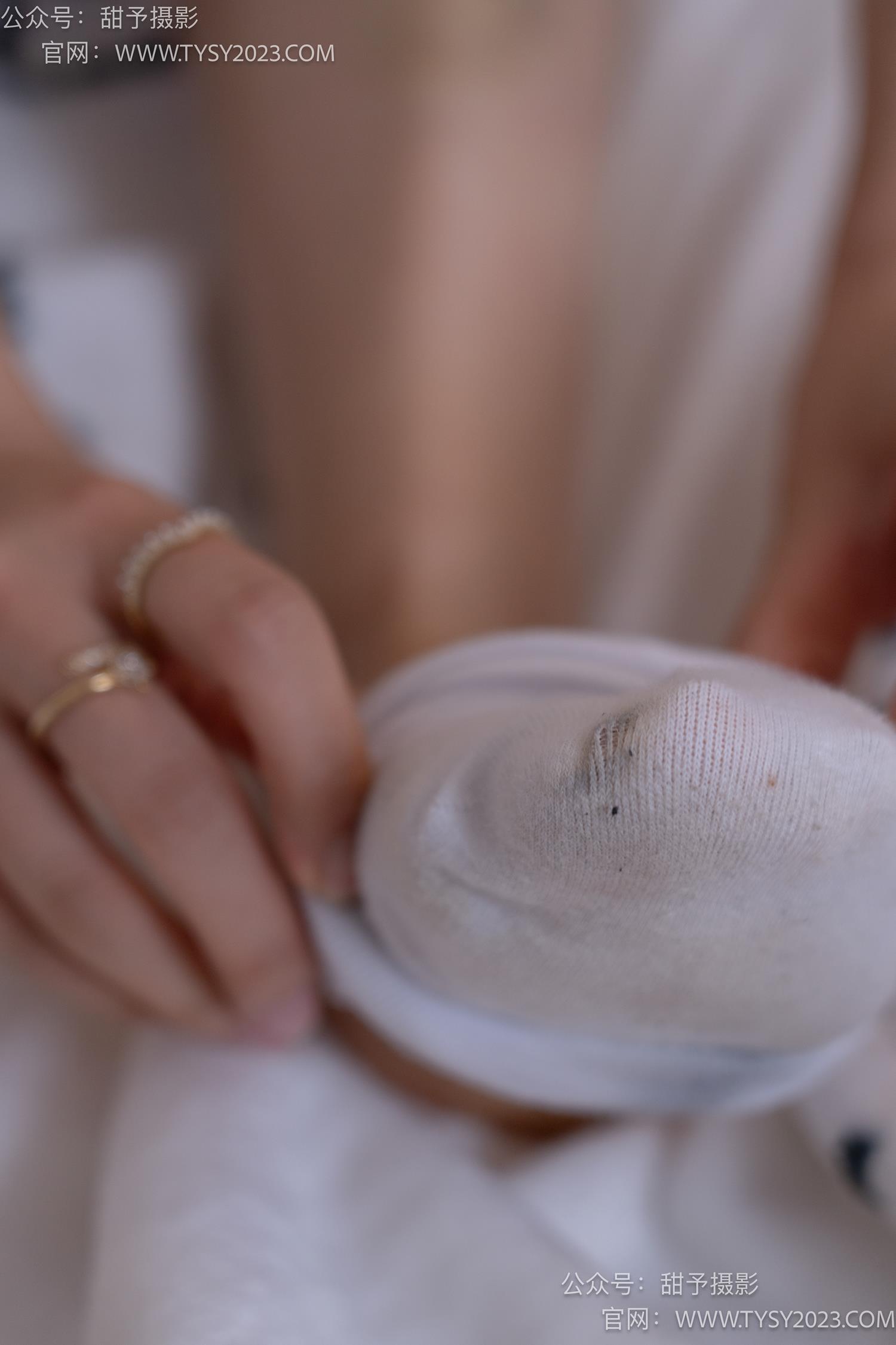 图片[109]-甜予摄影 NO.057 鱼鱼-制服、透明高跟鞋、自然穿脏白棉袜、裸足[139P] – 速更版-美库