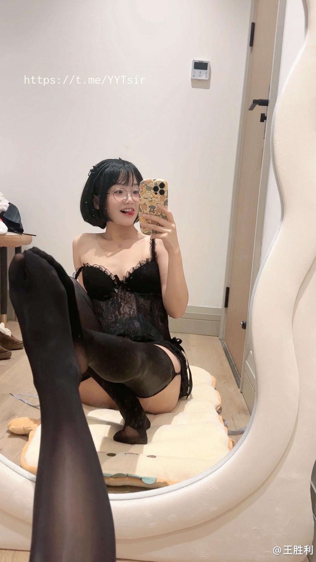 图片[17]-动漫博主@胜利的小生活微密圈系列-嘉宾-草莓鲜花[22P] – 速更版-美库