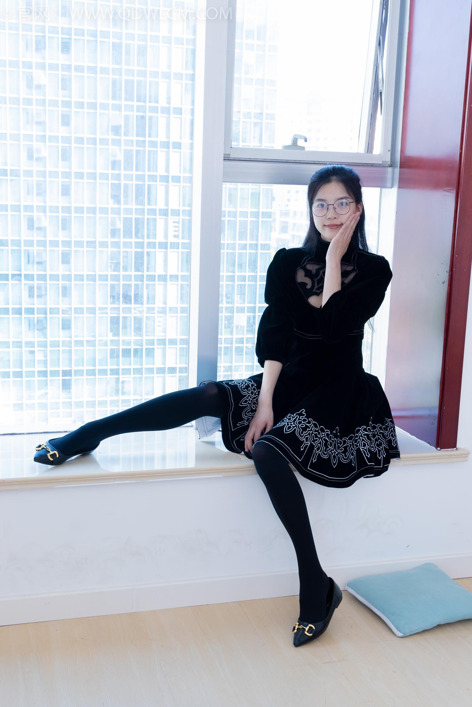 图片[11]-物恋传媒 NO.2042 茯苓-樱花覆盖地面[240P] – 速更版-美库