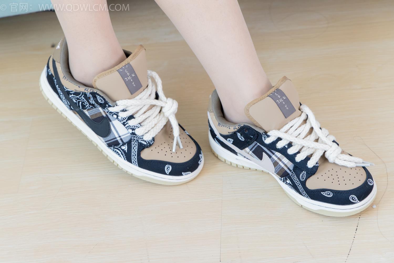 图片[123]-物恋传媒 NO.2043 林林-思念在发烫[150P] – 速更版-美库