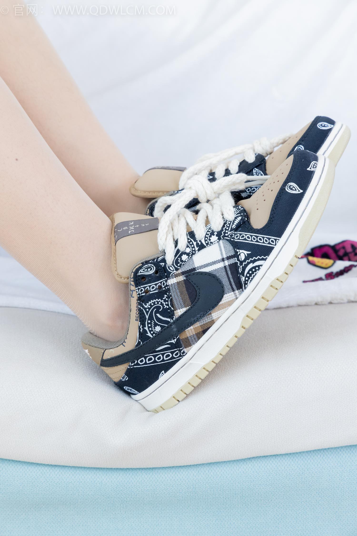 图片[135]-物恋传媒 NO.2043 林林-思念在发烫[150P] – 速更版-美库