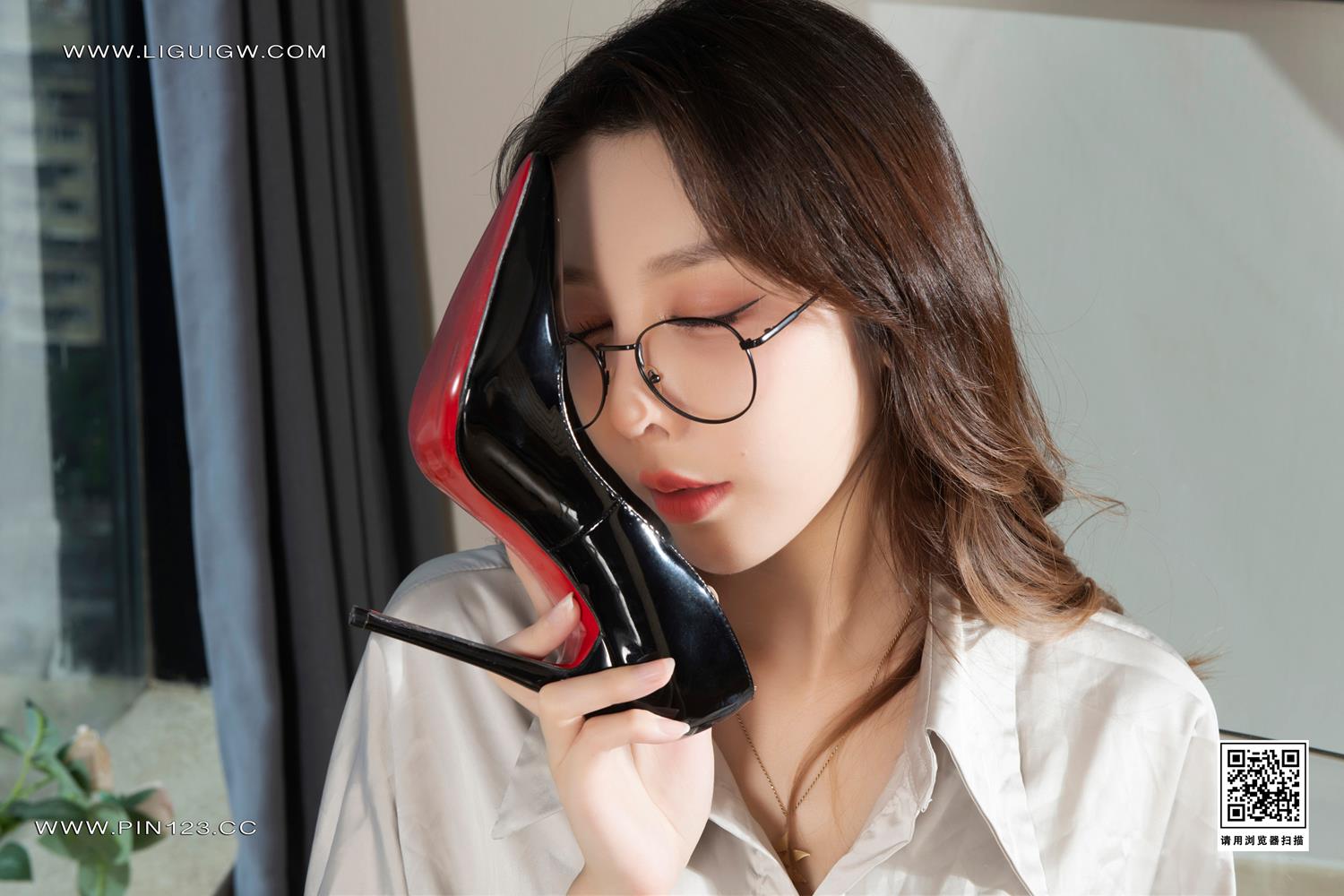 图片[59]-[Ligui丽柜] 2024.09.09《灰丝女秘》兔子 [67P] – 速更版-美库