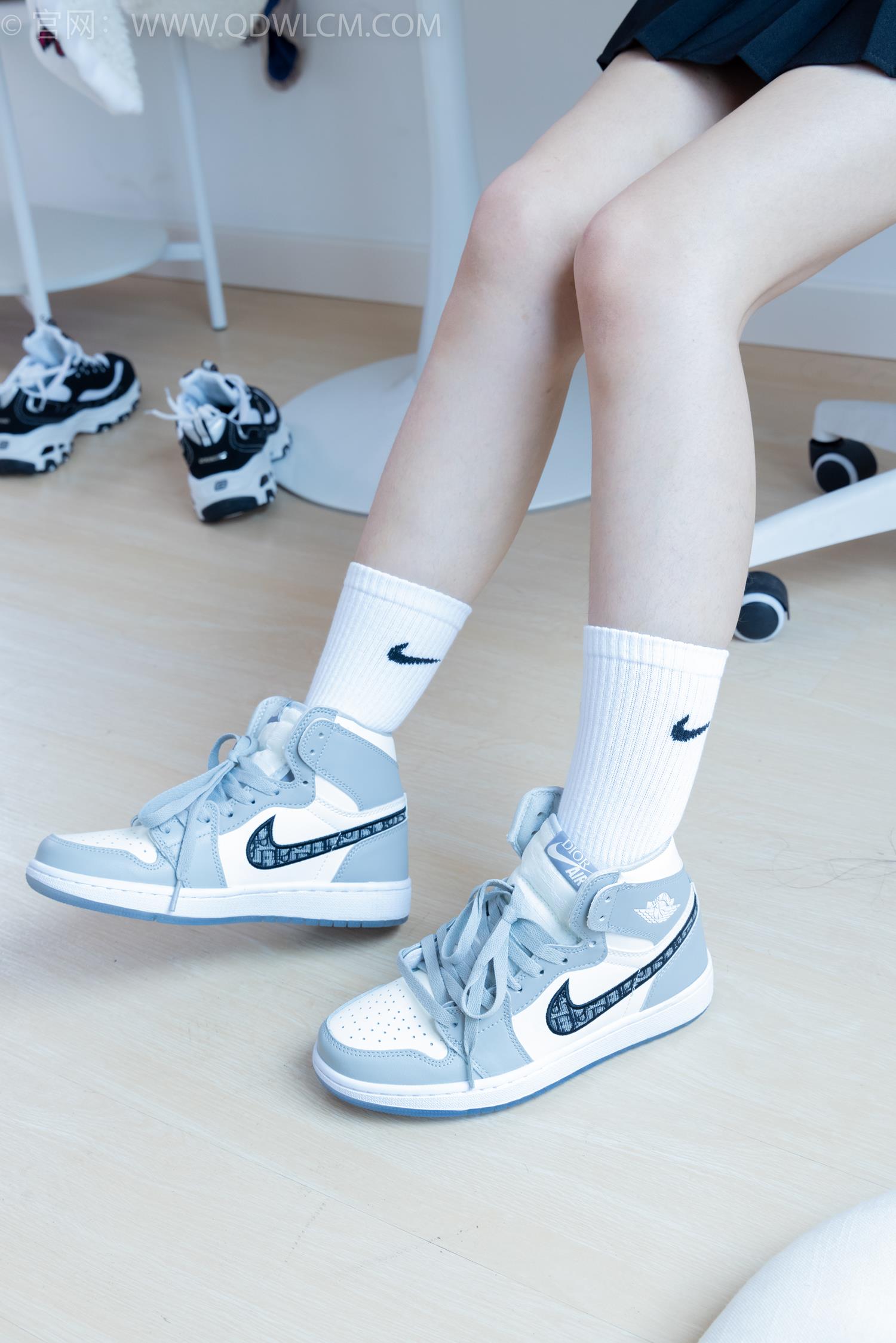 图片[34]-物恋传媒 NO.2045 菜菜-夜晚小巷[150P] – 速更版-美库