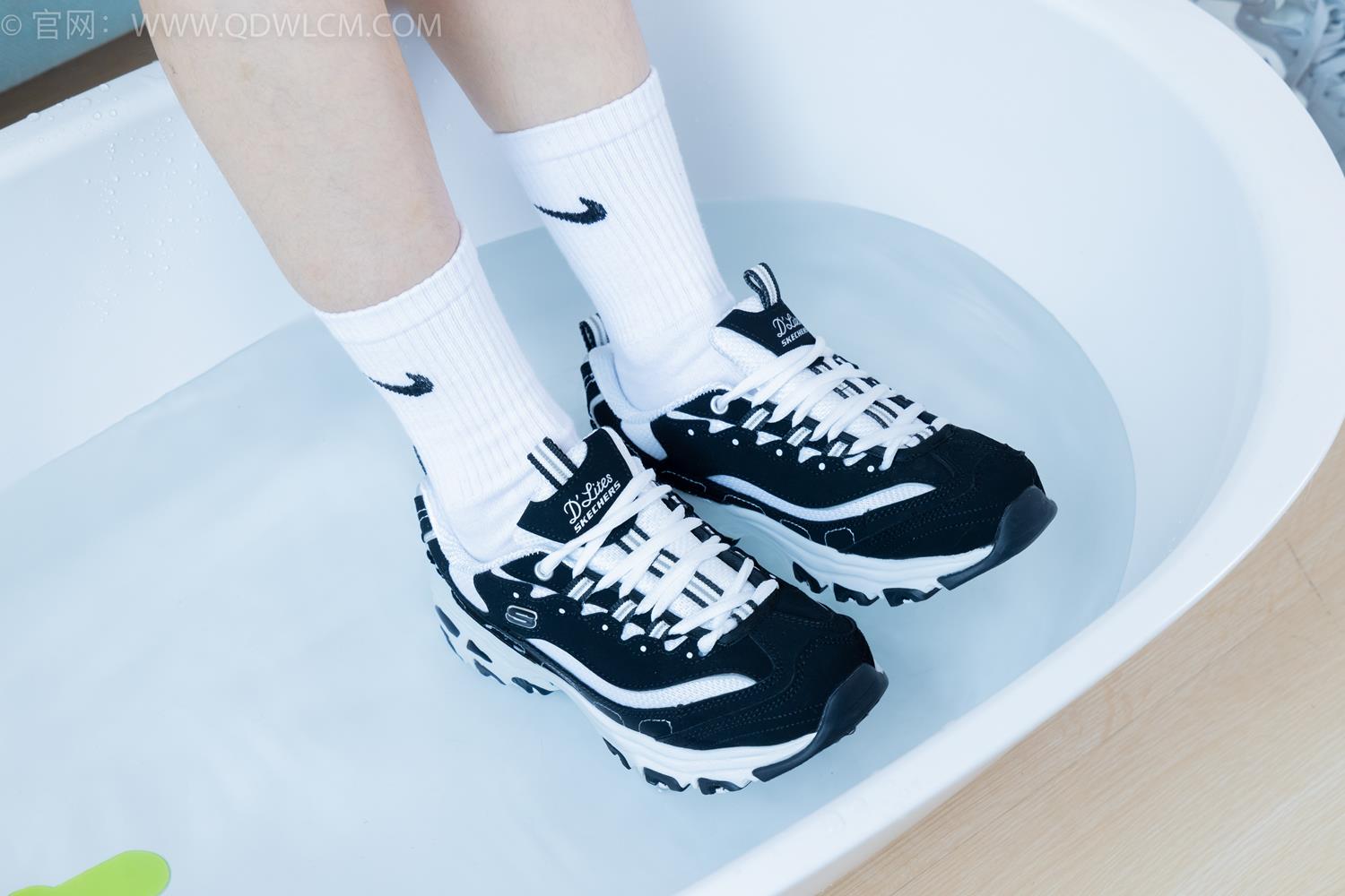 图片[106]-物恋传媒 NO.2045 菜菜-夜晚小巷[150P] – 速更版-美库