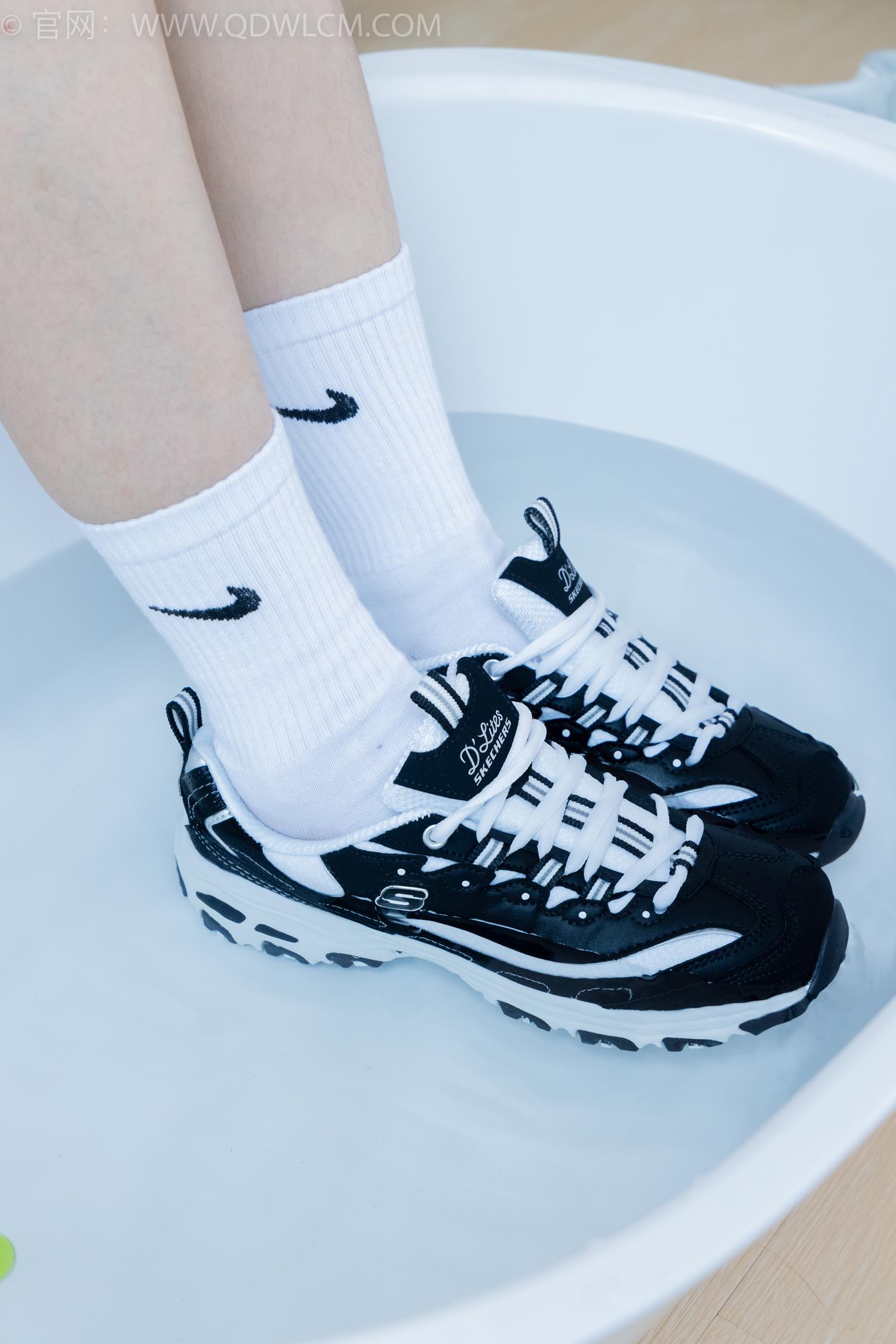 图片[108]-物恋传媒 NO.2045 菜菜-夜晚小巷[150P] – 速更版-美库