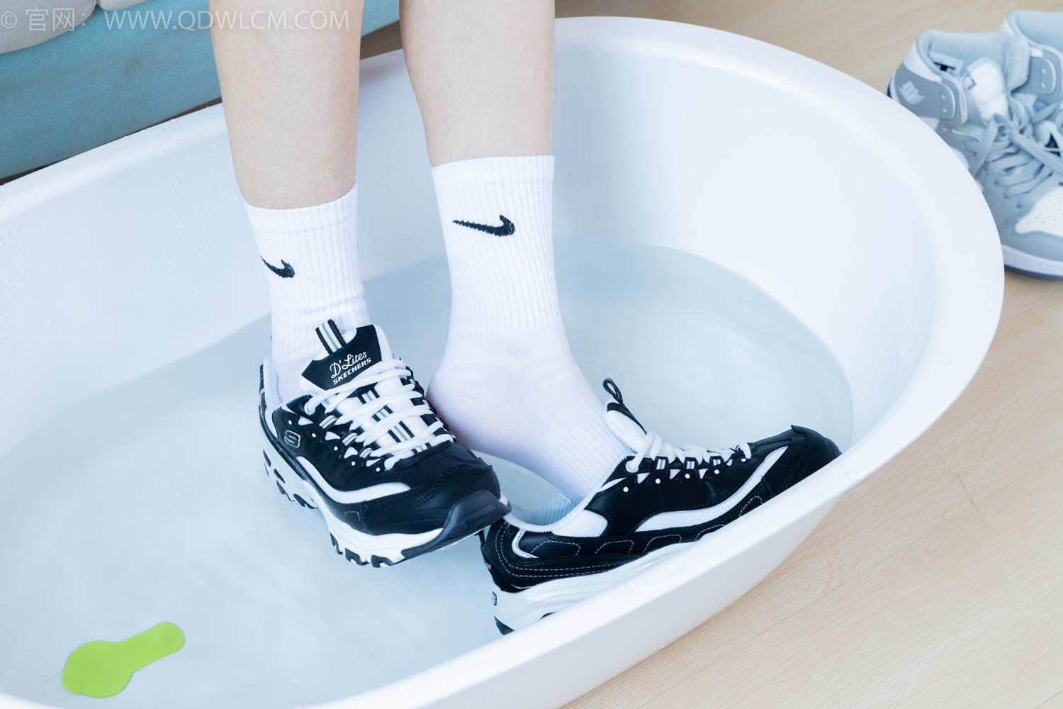 图片[121]-物恋传媒 NO.2045 菜菜-夜晚小巷[150P] – 速更版-美库