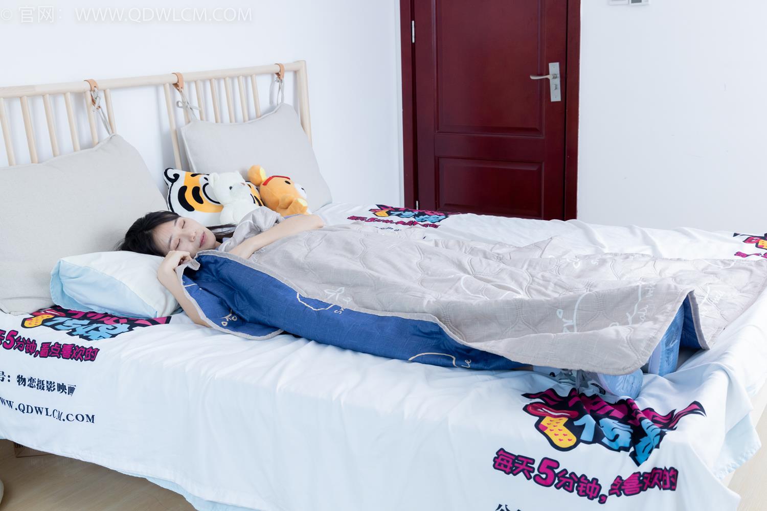 图片[125]-物恋传媒 NO.2045 菜菜-夜晚小巷[150P] – 速更版-美库