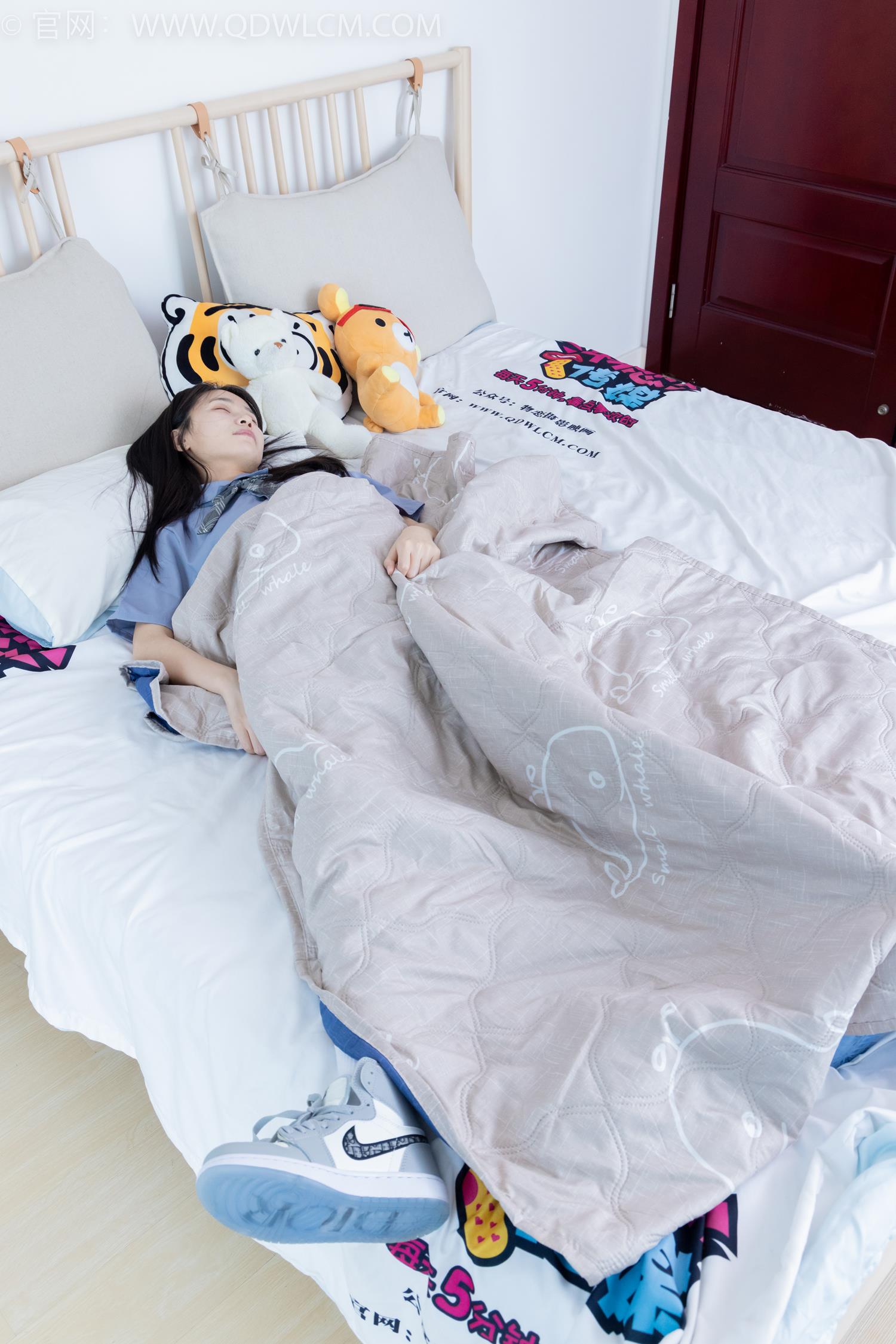 图片[132]-物恋传媒 NO.2045 菜菜-夜晚小巷[150P] – 速更版-美库