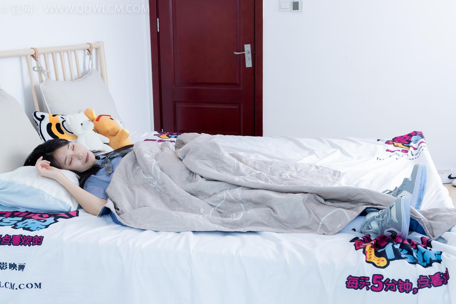 图片[136]-物恋传媒 NO.2045 菜菜-夜晚小巷[150P] – 速更版-美库