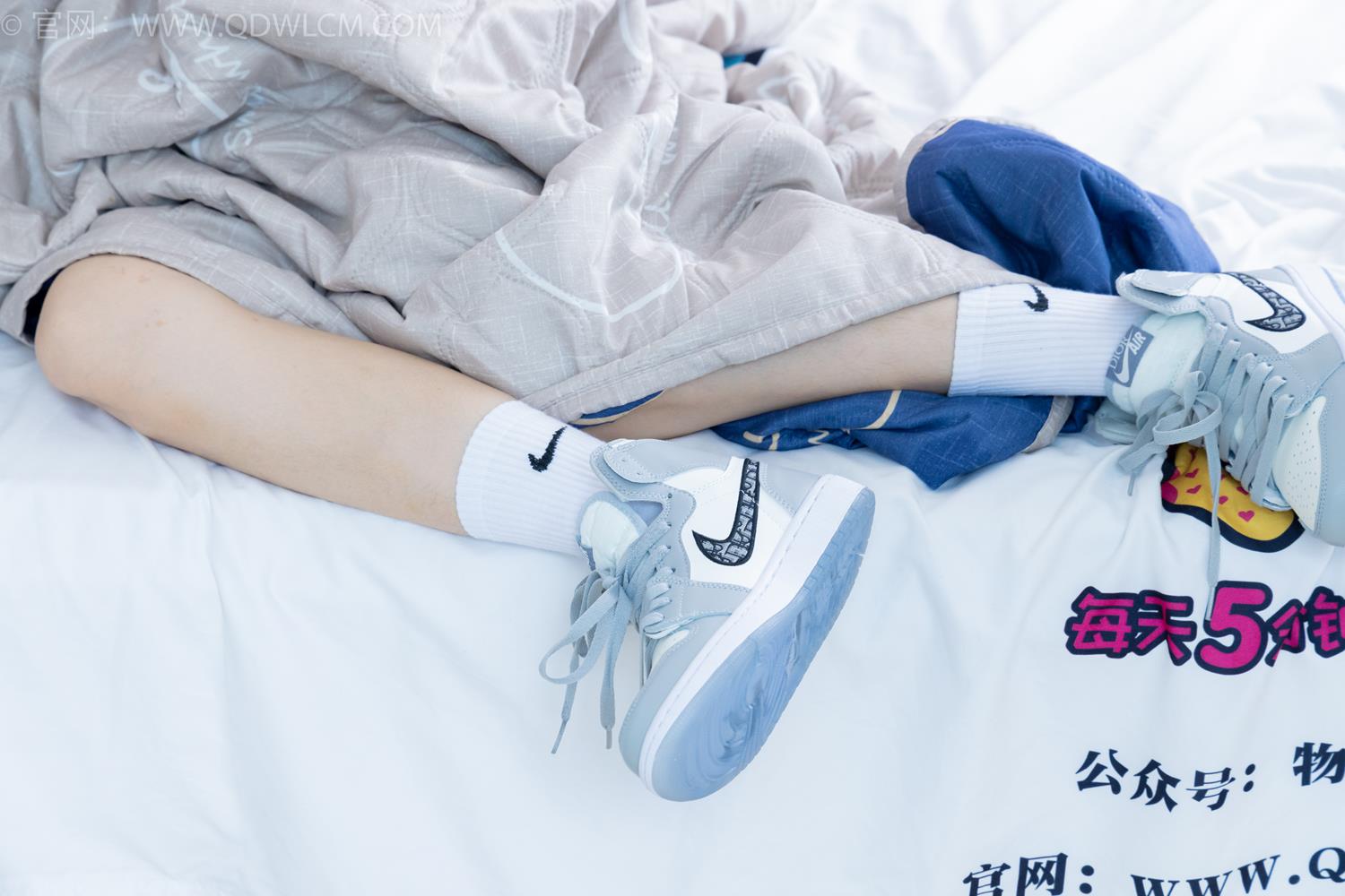 图片[139]-物恋传媒 NO.2045 菜菜-夜晚小巷[150P] – 速更版-美库