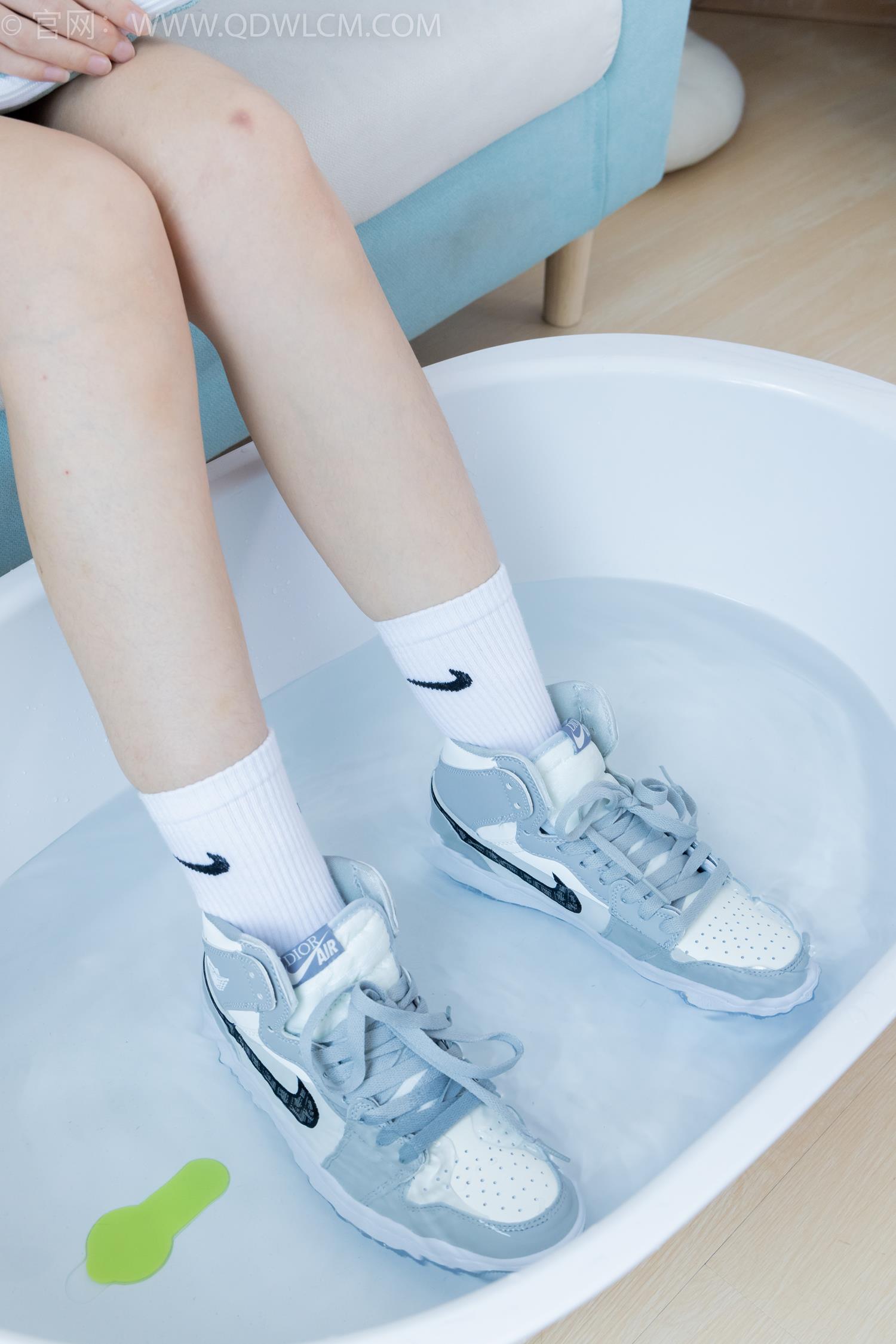 图片[140]-物恋传媒 NO.2045 菜菜-夜晚小巷[150P] – 速更版-美库