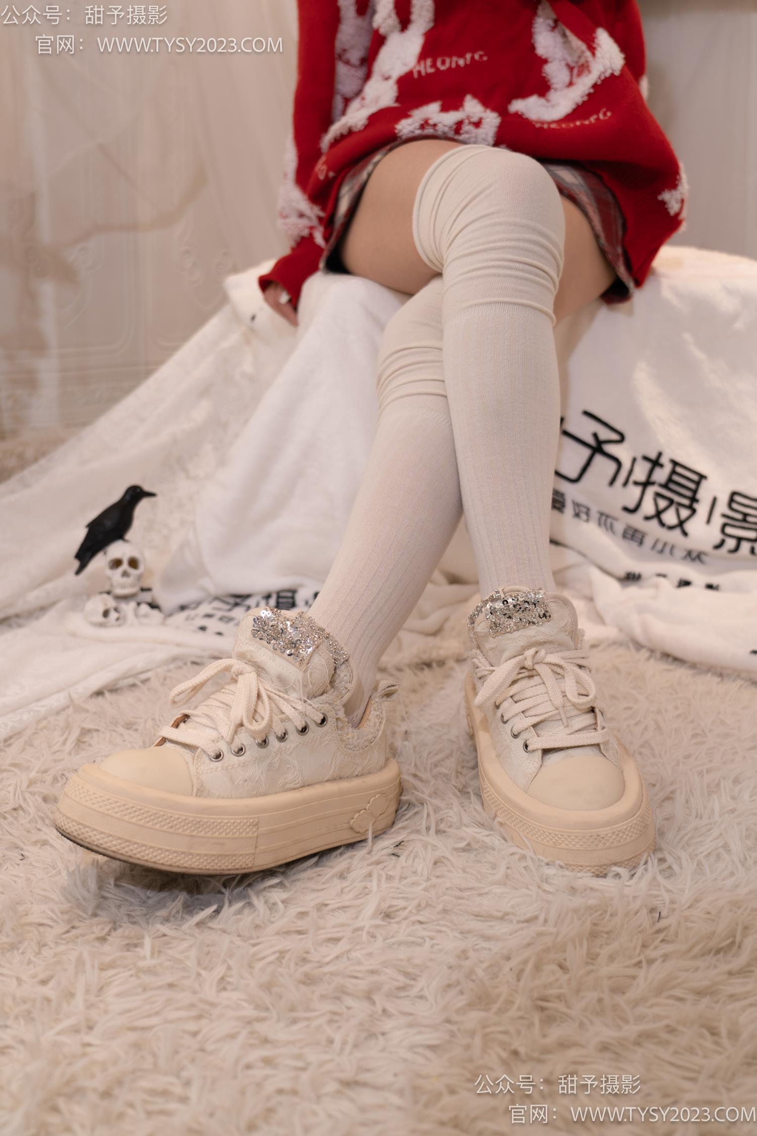 图片[11]-甜予摄影 NO.058 小熊-板鞋、过膝白棉袜、过膝薄白丝[128P] – 速更版-美库