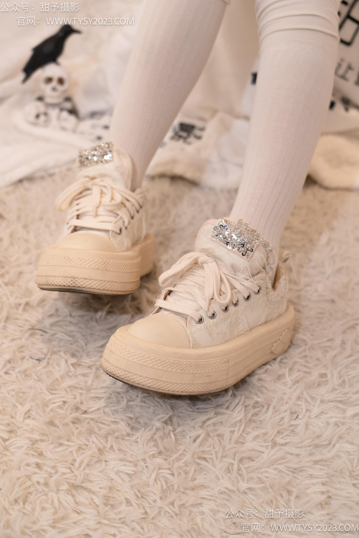 图片[16]-甜予摄影 NO.058 小熊-板鞋、过膝白棉袜、过膝薄白丝[128P] – 速更版-美库