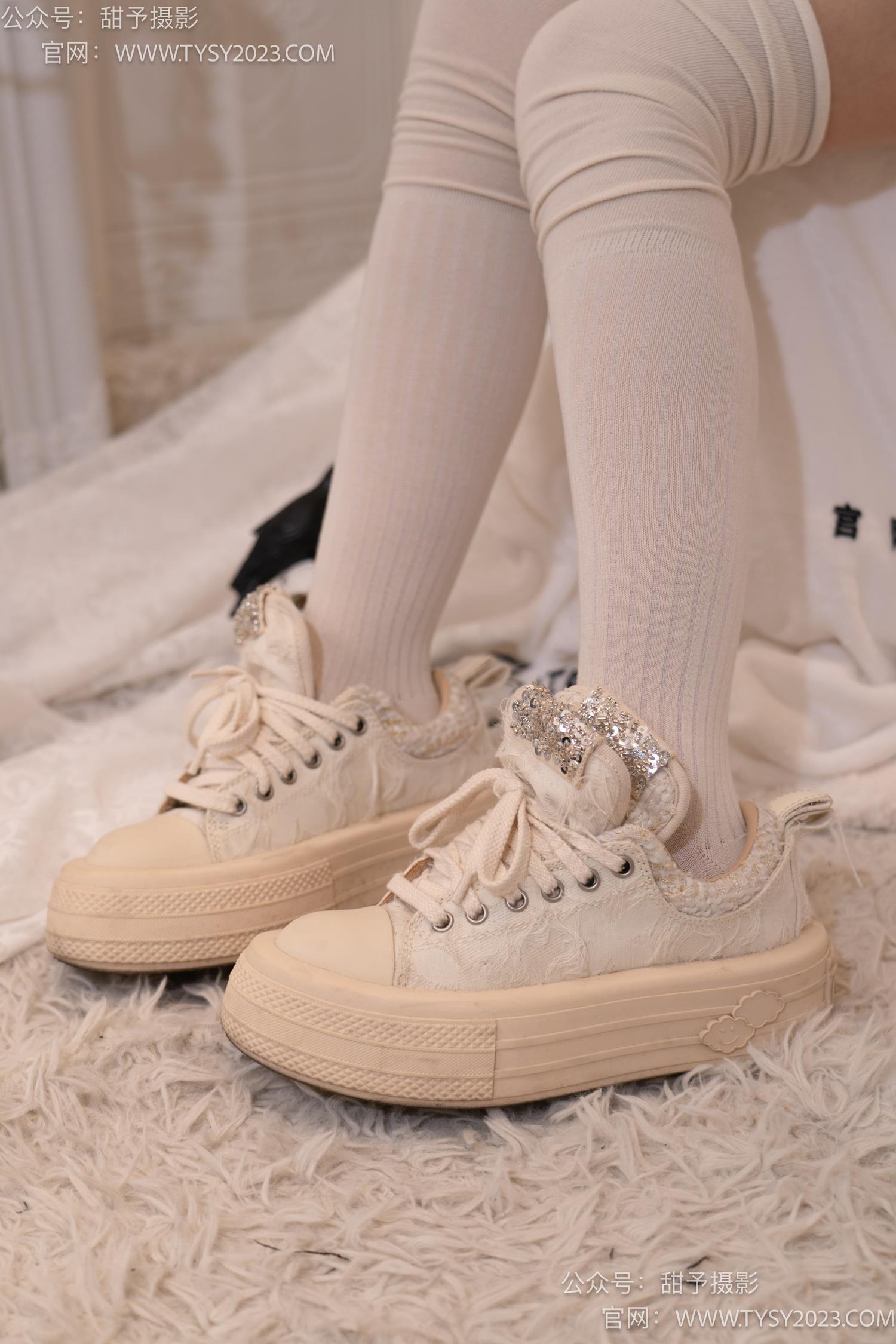 图片[25]-甜予摄影 NO.058 小熊-板鞋、过膝白棉袜、过膝薄白丝[128P] – 速更版-美库