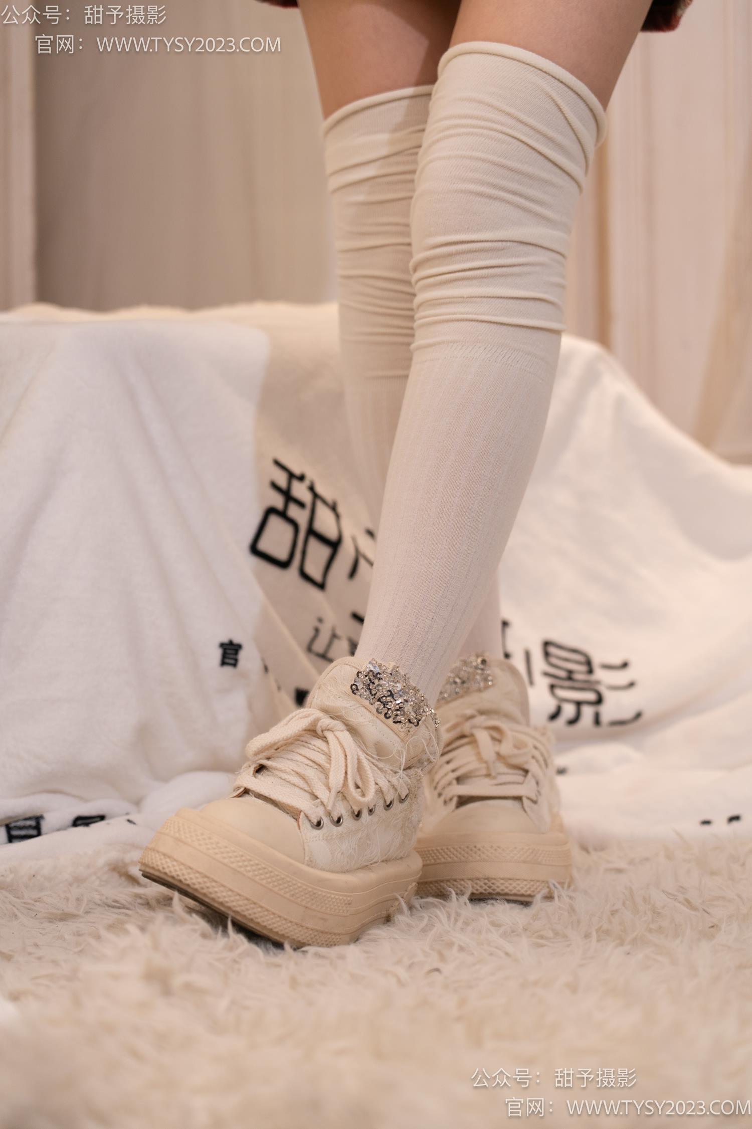 图片[38]-甜予摄影 NO.058 小熊-板鞋、过膝白棉袜、过膝薄白丝[128P] – 速更版-美库