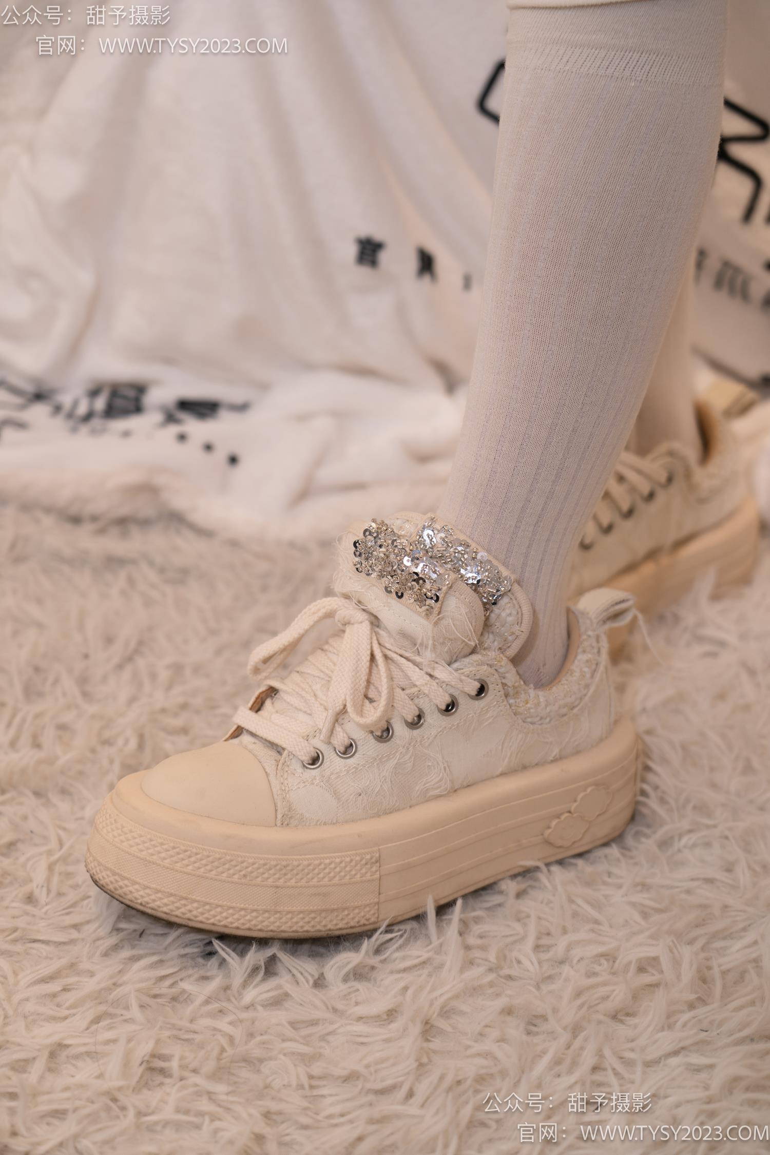 图片[39]-甜予摄影 NO.058 小熊-板鞋、过膝白棉袜、过膝薄白丝[128P] – 速更版-美库