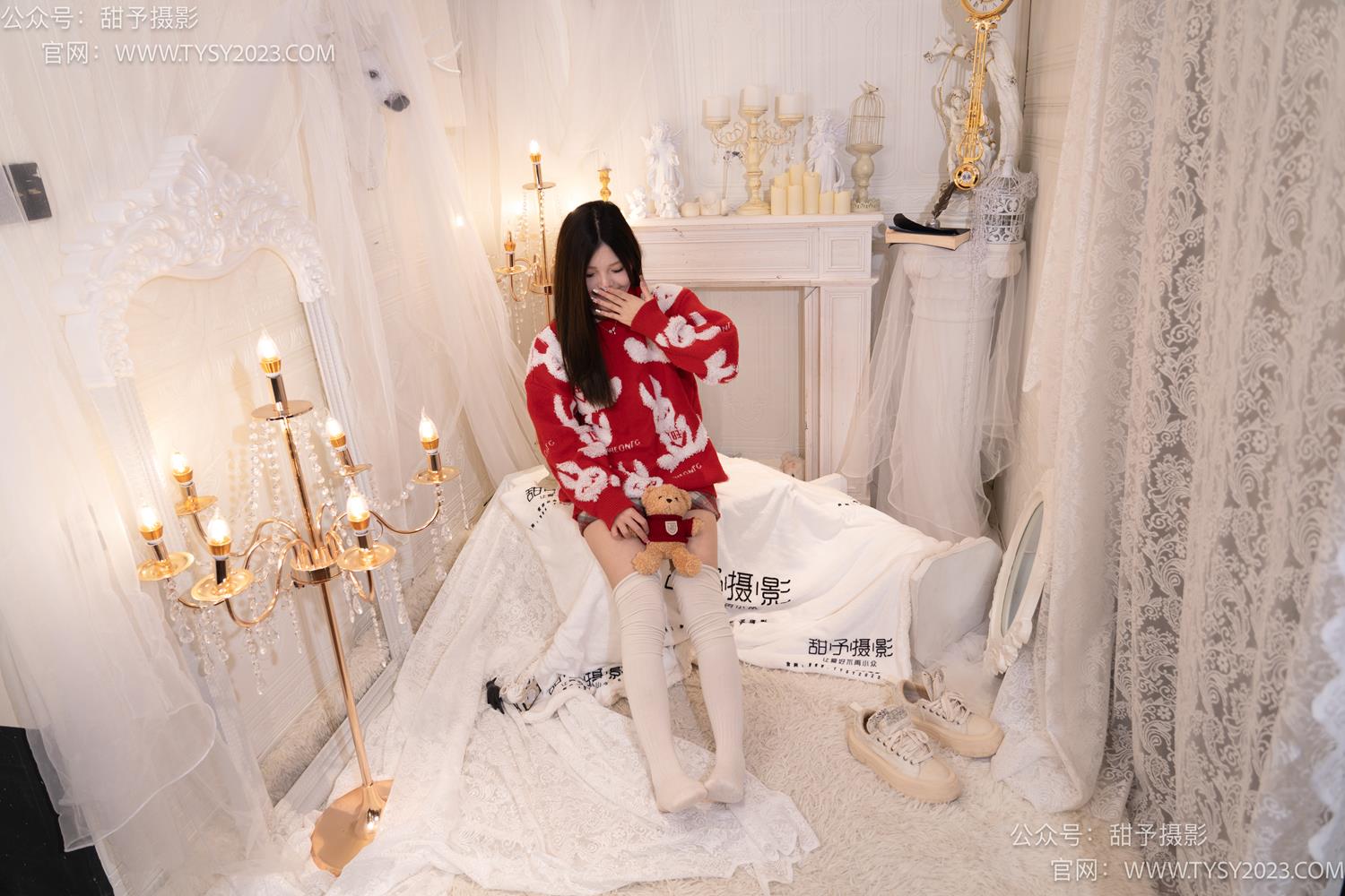 图片[71]-甜予摄影 NO.058 小熊-板鞋、过膝白棉袜、过膝薄白丝[128P] – 速更版-美库