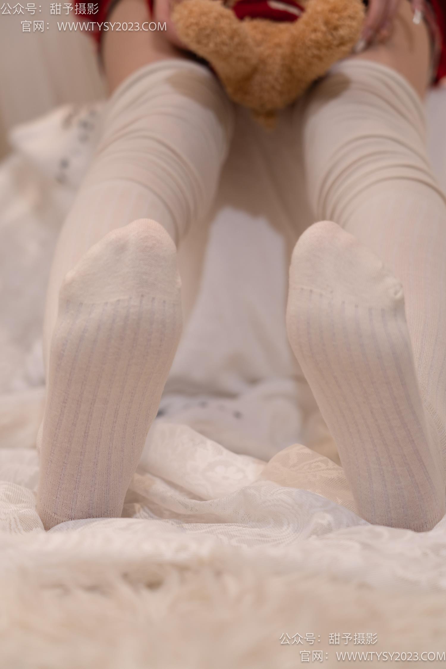图片[89]-甜予摄影 NO.058 小熊-板鞋、过膝白棉袜、过膝薄白丝[128P] – 速更版-美库