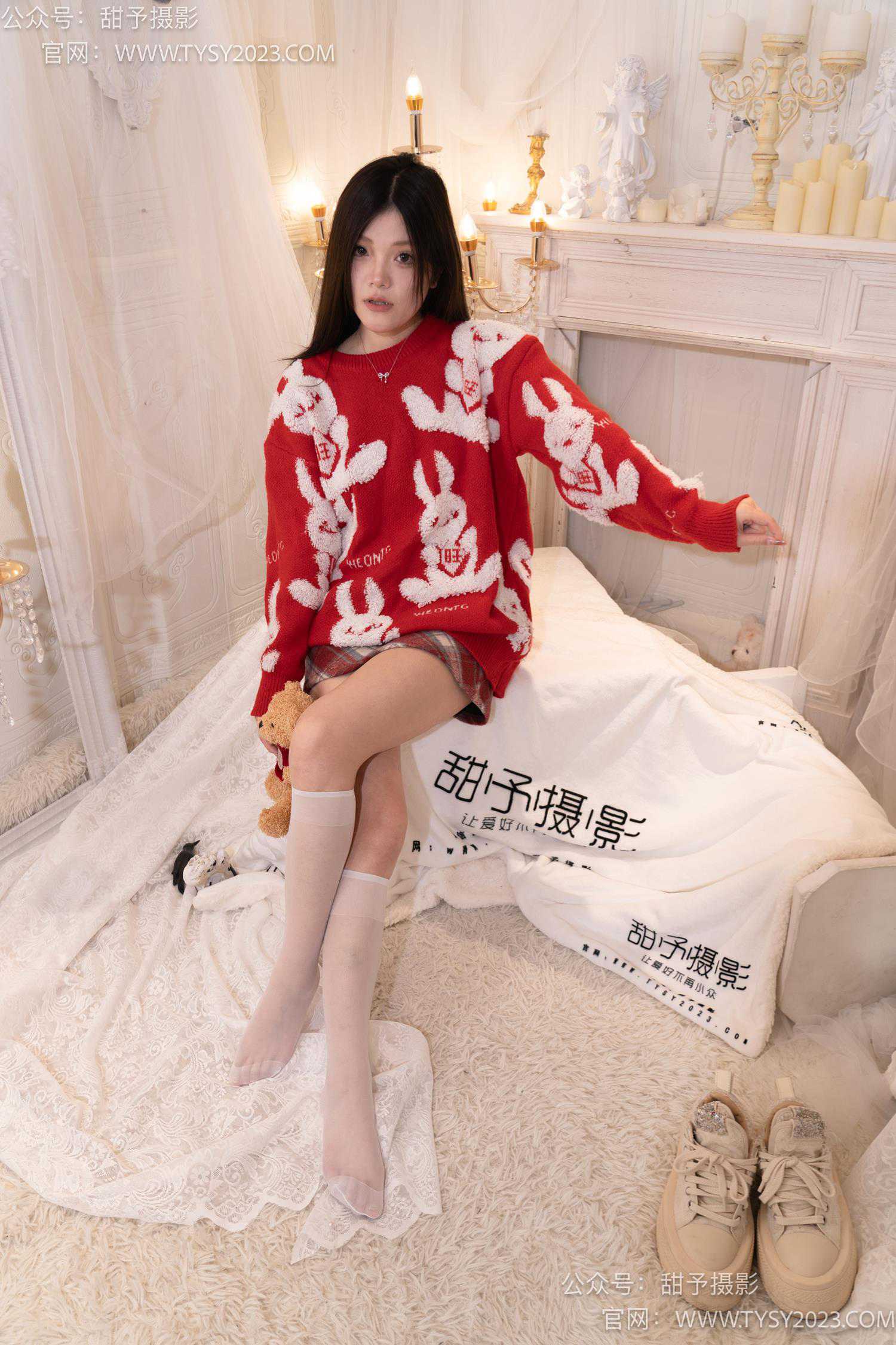 图片[125]-甜予摄影 NO.058 小熊-板鞋、过膝白棉袜、过膝薄白丝[128P] – 速更版-美库