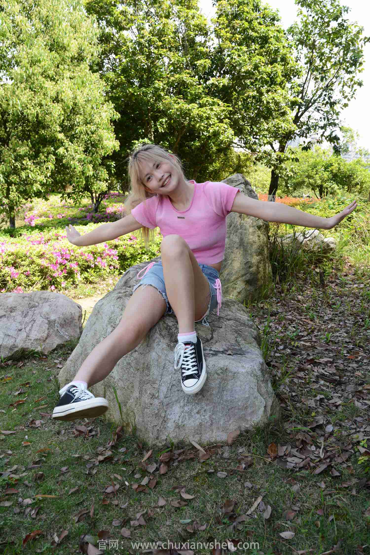 图片[129]-初夏女神 NO.205 幺幺 金毛狮王[130P] – 速更版-美库