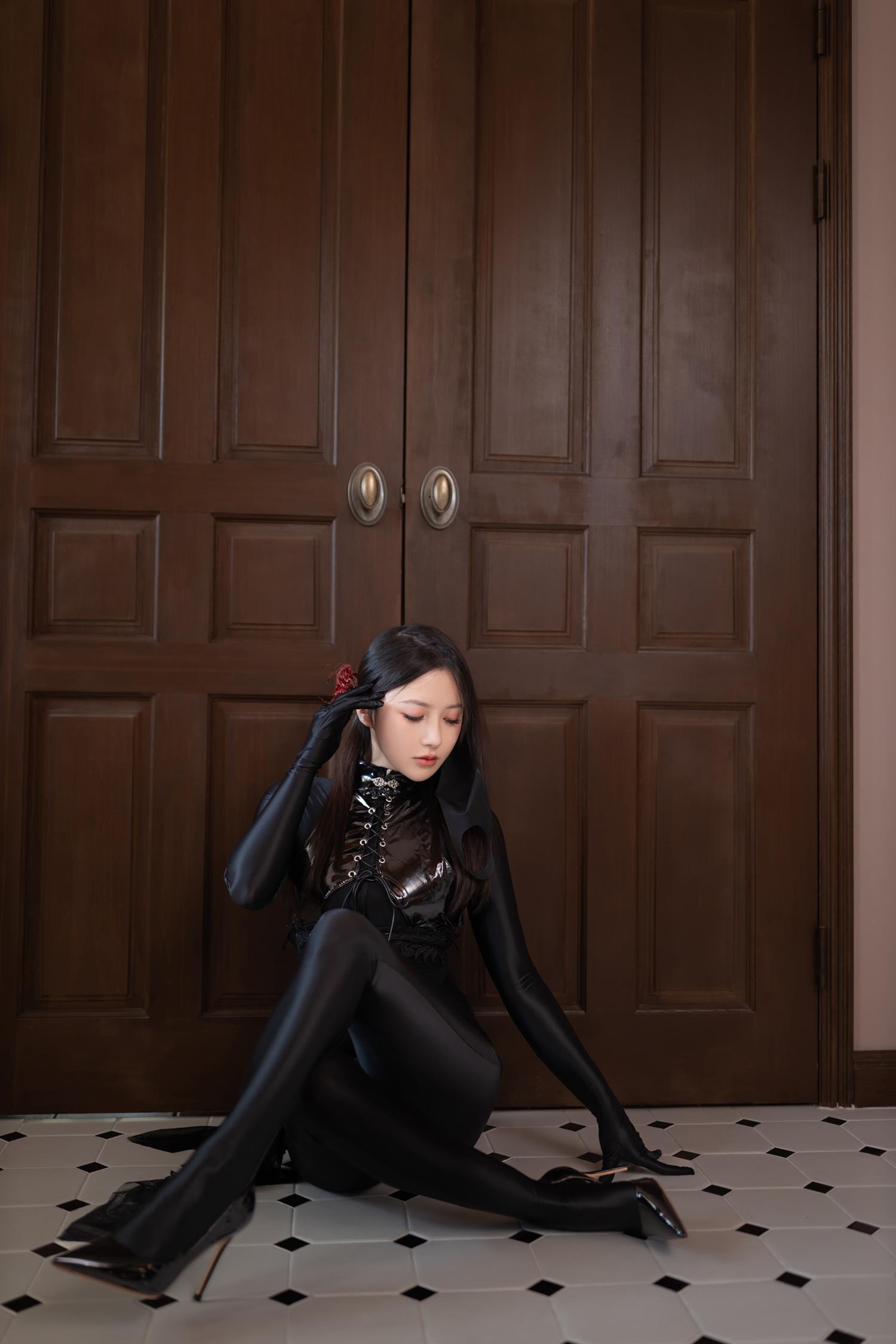 图片[22]-秀人名模鱼子酱Fish《彼岸花》写真[37P] – 速更版-美库