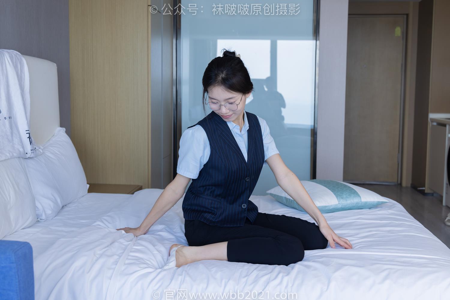 图片[84]-[BoBoSocks袜啵啵]NO.413 芝士-高跟鞋、白色吊带船袜、银行制服[145P] – 速更版-美库