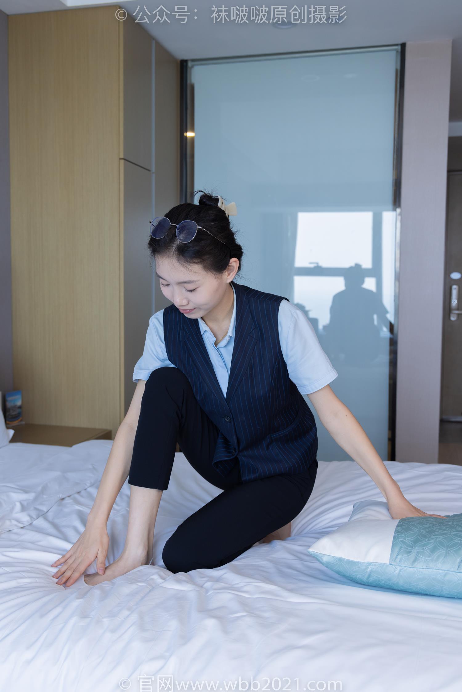 图片[100]-[BoBoSocks袜啵啵]NO.413 芝士-高跟鞋、白色吊带船袜、银行制服[145P] – 速更版-美库