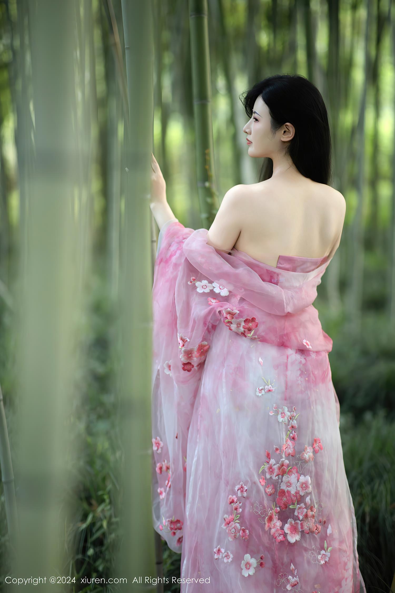 图片[25]-[Xiuren秀人网]2024.09.02 NO.9100 诗诗kiki 花花世界不必当真 [34+1P] – 速更版-美库