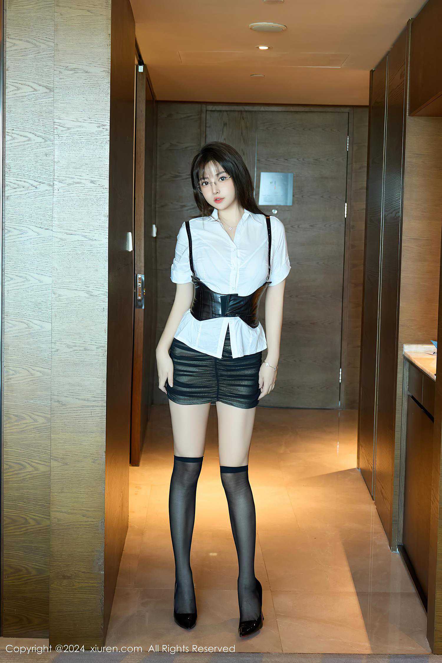 图片[13]-[Xiuren秀人网]2024.09.03 NO.9104 养乐多Doll 姐姐来咯 [26+1P] – 速更版-美库