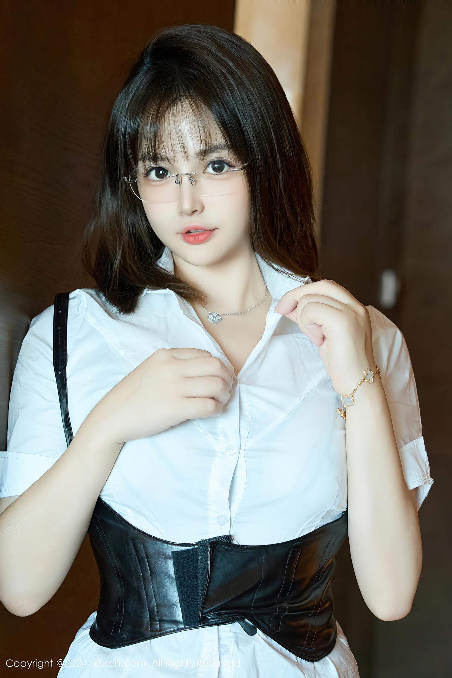 图片[21]-[Xiuren秀人网]2024.09.03 NO.9104 养乐多Doll 姐姐来咯 [26+1P] – 速更版-美库