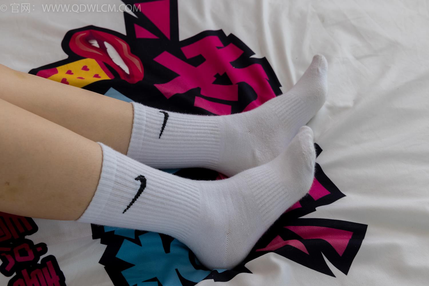 图片[93]-物恋传媒 NO.2050 菜菜-枫叶黄[150P] – 速更版-美库