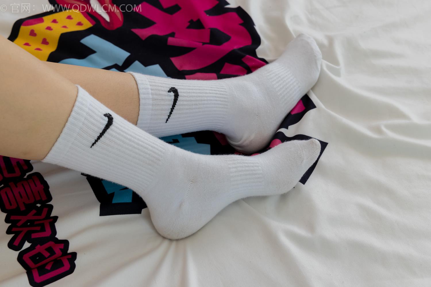 图片[101]-物恋传媒 NO.2050 菜菜-枫叶黄[150P] – 速更版-美库