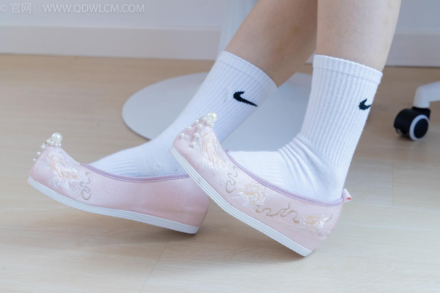 图片[135]-物恋传媒 NO.2050 菜菜-枫叶黄[150P] – 速更版-美库