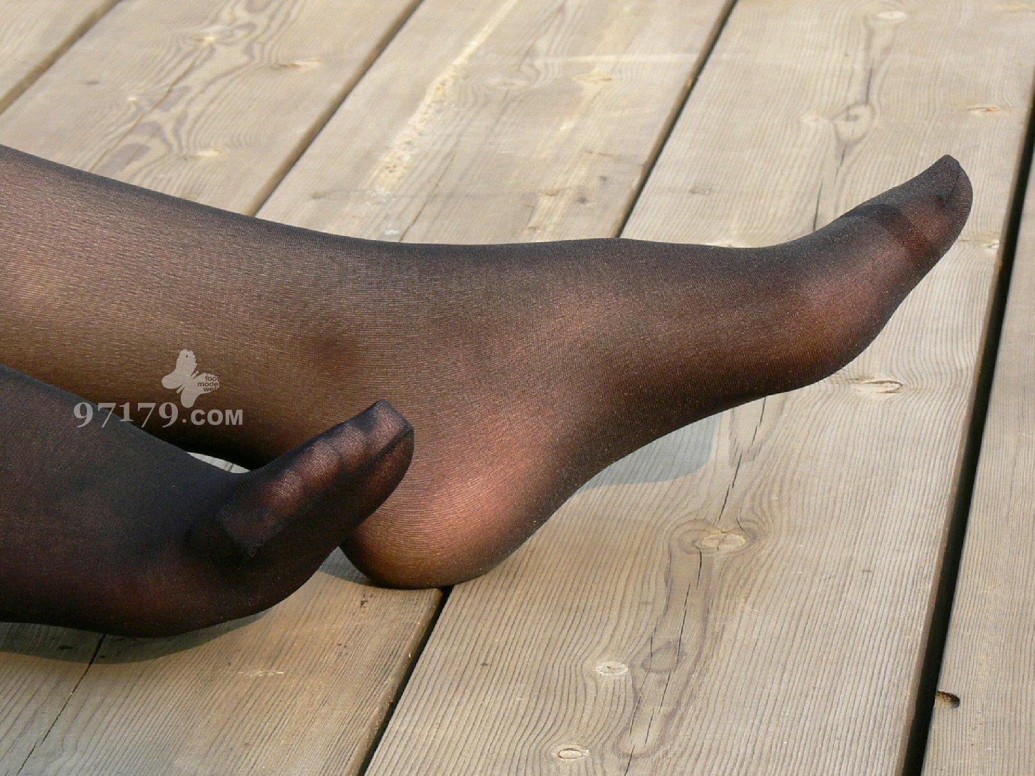 图片[37]-97179 NO.016-Skina 穿黑丝袜过程 [53P] – 速更版-美库