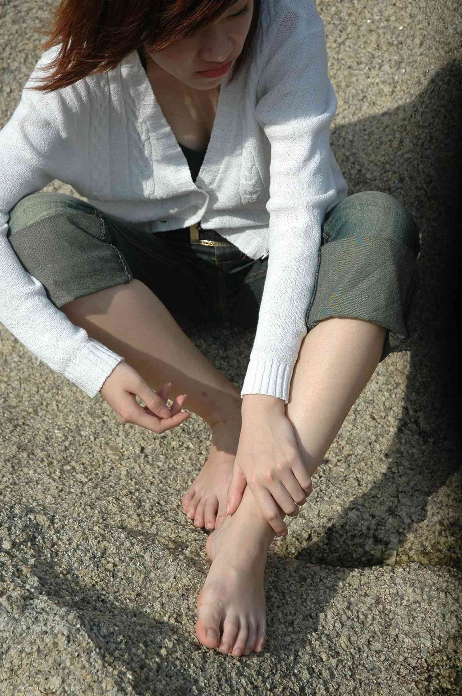 图片[28]-97179 NO.019-Skina 蓝天白云下SHOW美足 [55P] – 速更版-美库