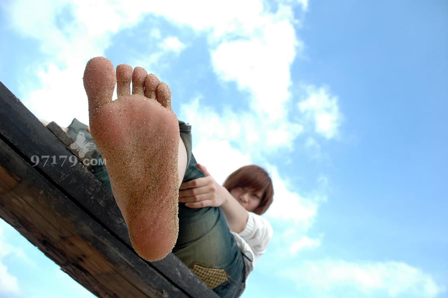 图片[36]-97179 NO.019-Skina 蓝天白云下SHOW美足 [55P] – 速更版-美库